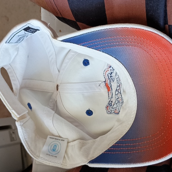 University of Florida (Puma) Gators 1 sz $34+Free hat oris Practically New - Picture 4 of 12